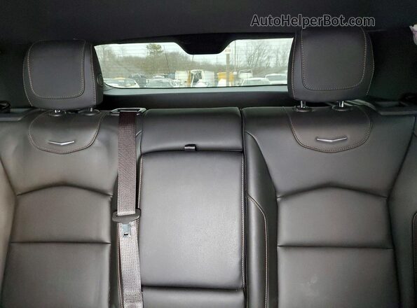 1GYFZER46MF053219 2021 CADILLAC XT4 Белый 