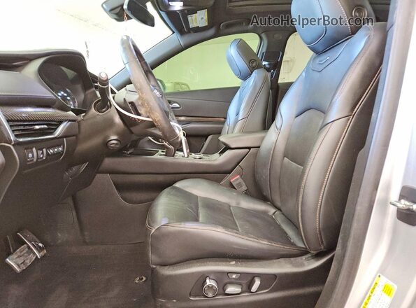 1GYFZFR45KF224061 2019 CADILLAC XT4 Серебряный 