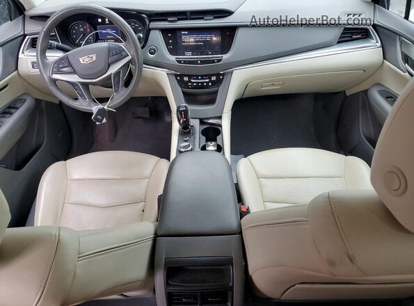 1GYKNCR46MZ168562 2021 CADILLAC XT5 White Widok deski rozdzielczej