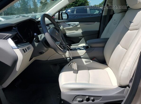 1GYKNDR49NZ137300 2022 CADILLAC XT5 Beige Vista interior delantera
