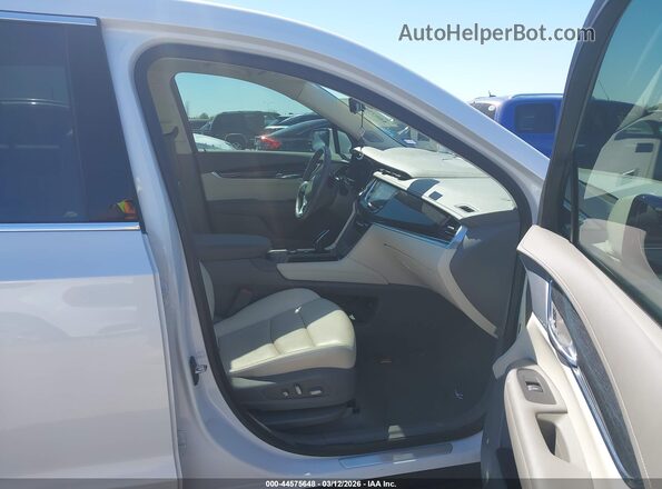 1GYKPCRS3PZ163400 2023 CADILLAC OTHER White Vista interior delantera