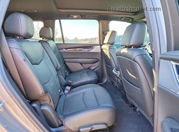 1GYKPCRS3SZ125884 2025 CADILLAC OTHER Gray Вид задньої частини салону