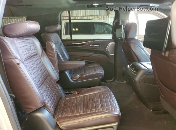 1GYS4RKL8PR454070 2023 CADILLAC ESCALADE Silver Вид задньої частини салону