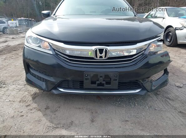 1HGCR2F38HA012002 2017 HONDA ACCORD Black Vista interior trasera