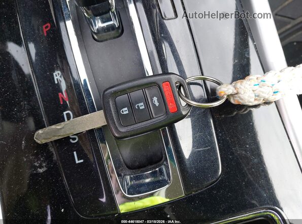 1HGCR2F38HA012002 2017 HONDA ACCORD Black Vista del salpicadero