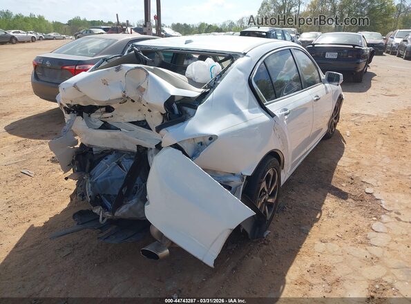 1HGCR2F88GA170818 2016 HONDA ACCORD White Задня права чверть