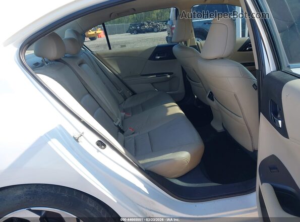 1HGCR3F8XHA013802 2017 HONDA ACCORD White Вид наклейки з VIN-кодом