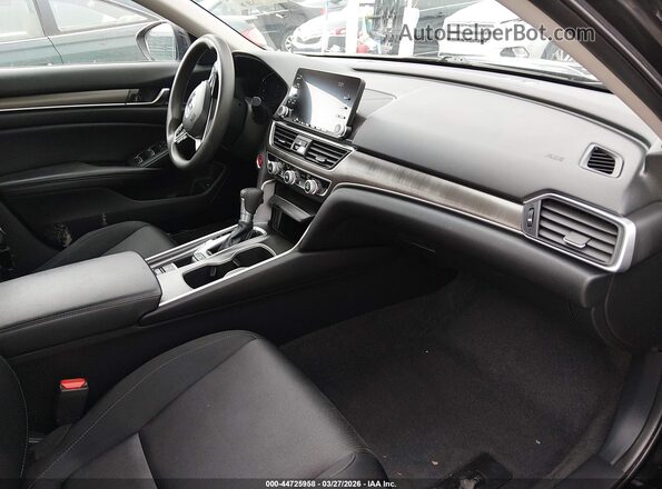 1HGCV1F13JA236644 2018 HONDA ACCORD Black Front interior view