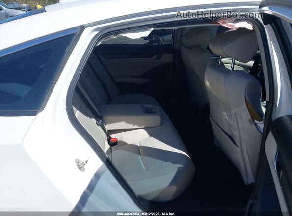 1HGCV1F14KA125098 2019 HONDA ACCORD White Widok naklejki z numerem VIN