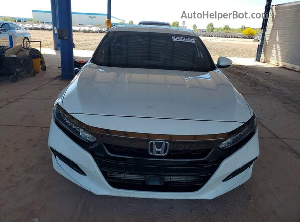 1HGCV2E39JA053497 2018 HONDA ACCORD White Widok z przodu