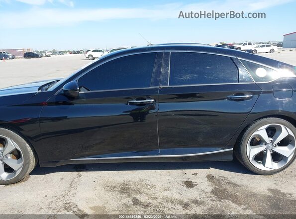 1HGCV2F98KA009608 2019 HONDA ACCORD Black 360 interior view