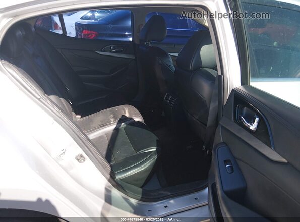 1N4AA6AP0HC445418 2017 NISSAN MAXIMA Silver Vista de la etiqueta del VIN
