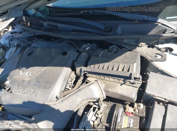 1N4AA6AP6JC377261 2018 NISSAN MAXIMA Silver Вид ззаду