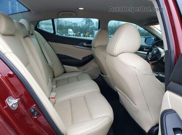 1N4AA6AP7JC372943 2018 NISSAN MAXIMA Burgundy Vista de los asientos traseros