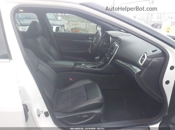 1N4AA6EV3PC503562 2023 NISSAN MAXIMA SR White Widok wnętrza z przodu