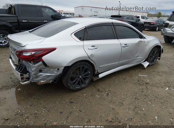 1N4AL3AP0HC160114 2017 NISSAN ALTIMA Серебряный Задняя правая четверть