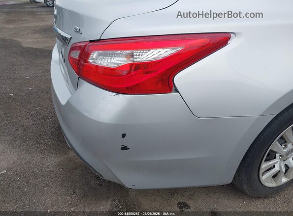 1N4AL3AP0HC227522 2017 NISSAN ALTIMA Silver Вид задньої частини салону