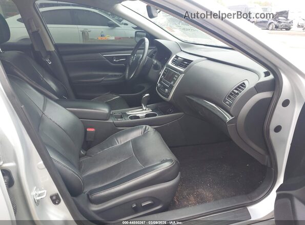 1N4AL3AP0HC227522 2017 NISSAN ALTIMA Silver Вид салону спереду
