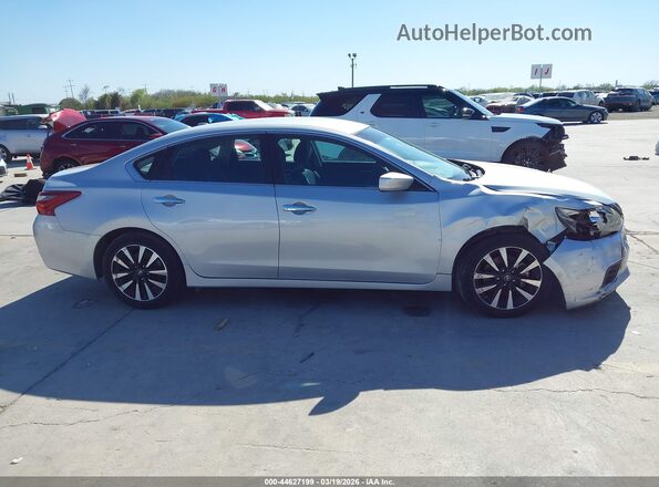 1N4AL3AP0JC111694 2018 NISSAN ALTIMA Silver Vista interior trasera