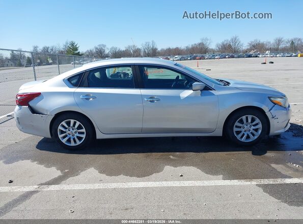 1N4AL3AP0JC168686 2018 NISSAN ALTIMA Серебряный Вид задней части салона