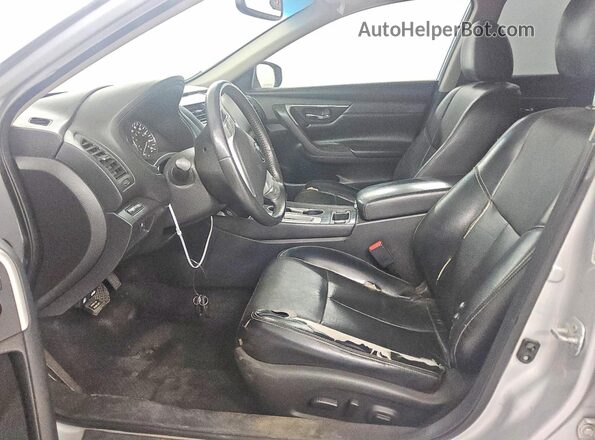 1N4AL3AP7HC171384 2017 NISSAN ALTIMA Silver Вид салону спереду