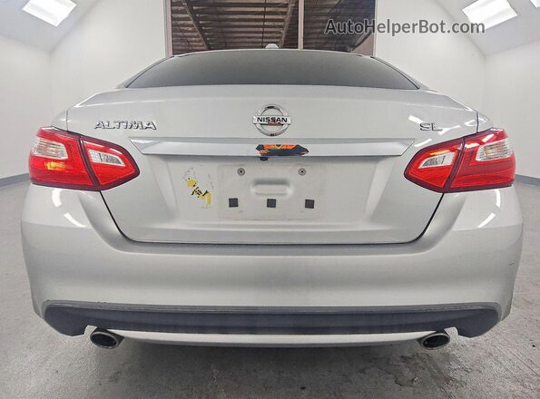 1N4AL3AP7HC171384 2017 NISSAN ALTIMA Silver Вид ззаду