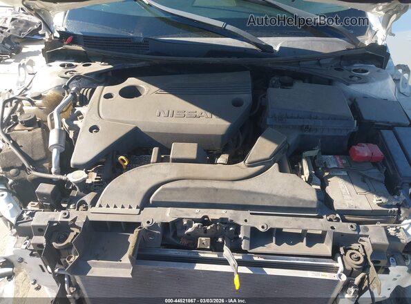 1N4AL3AP8HC115230 2017 NISSAN ALTIMA White Widok z tyłu