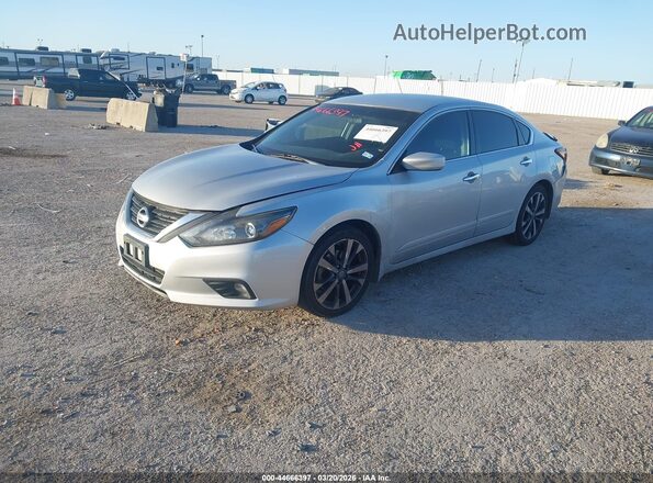1N4AL3AP9HC166350 2017 NISSAN ALTIMA Silver Առջևի ձախ երեք քառորդ տեսարան