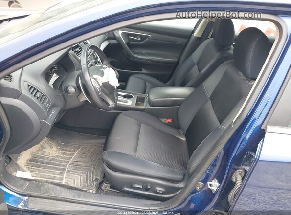 1N4AL3AP9HC486607 2017 NISSAN ALTIMA Blue Widok wnętrza z przodu