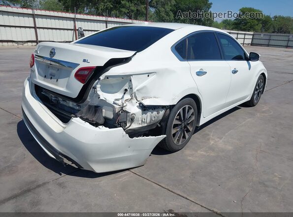 1N4AL3APXJC177069 2018 NISSAN ALTIMA Белый Задняя правая четверть