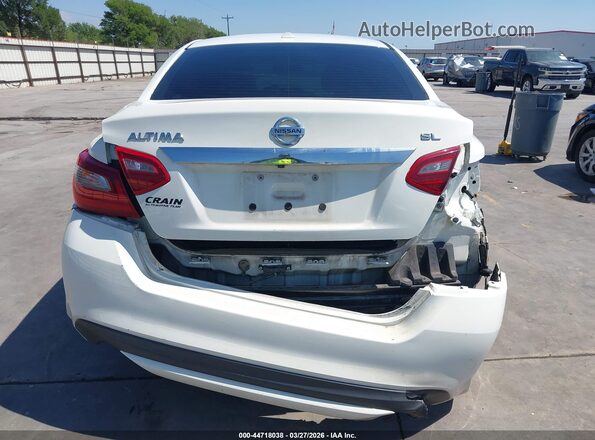 1N4AL3APXJC177069 2018 NISSAN ALTIMA Белый Вид спереди