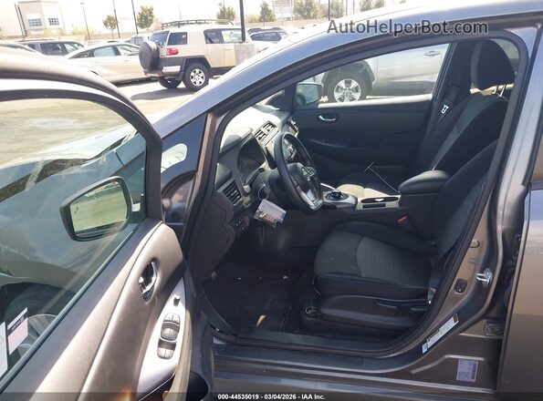 1N4AZ1BV2RC556367 2024 NISSAN LEAF Gray Vista interior delantera