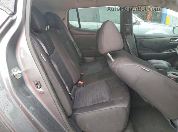 1N4AZ1BV5PC562855 2024 NISSAN LEAF Gray Vista de los asientos traseros