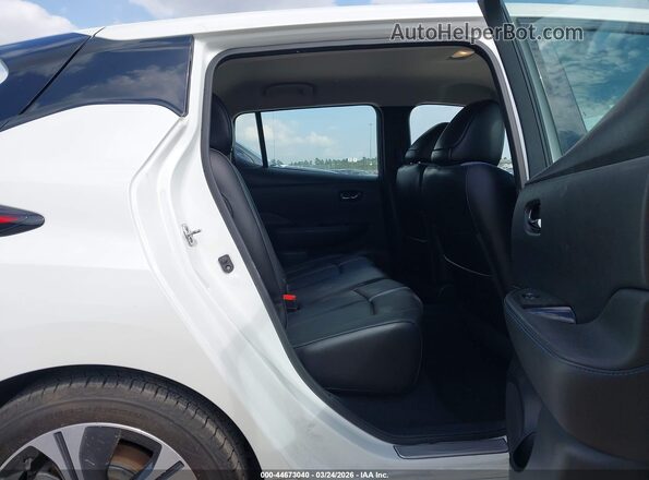 1N4AZ1CP3JC301148 2018 NISSAN LEAF White Widok naklejki z numerem VIN
