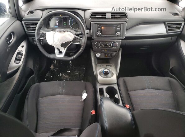 1N4AZ1CP3JC316202 2018 NISSAN LEAF Синий Вид панели приборов
