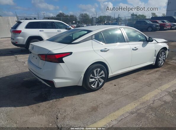 1N4BL4BV2RN393490 2024 NISSAN ALTIMA Белый Задняя правая четверть