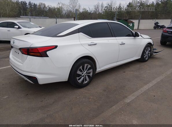 1N4BL4BV4NN357309 2022 NISSAN ALTIMA Белый Задняя правая четверть