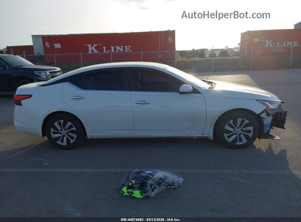 1N4BL4BV7MN336033 2021 NISSAN ALTIMA White Widok wnętrza z tyłu