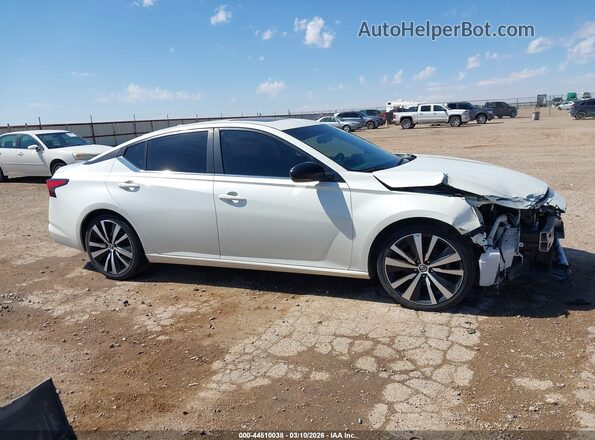 1N4BL4CV2KC124308 2019 NISSAN ALTIMA White 