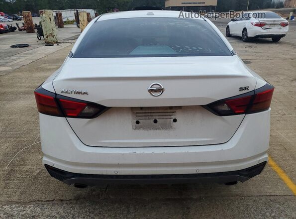 1N4BL4CV2MN362179 2021 NISSAN ALTIMA White Вид ззаду