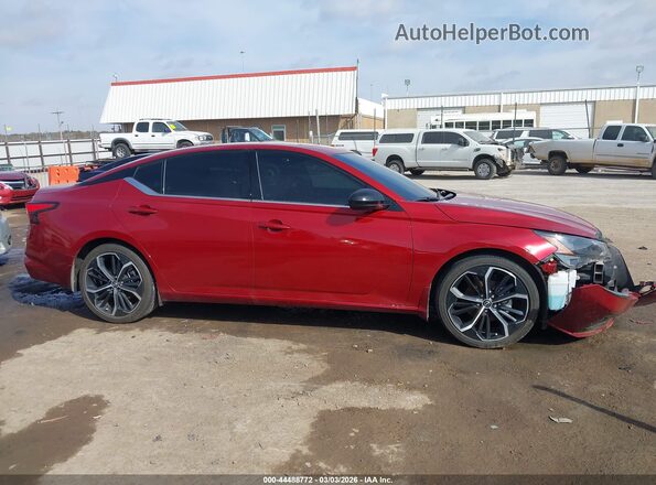 1N4BL4CV6RN313395 2024 NISSAN ALTIMA Red Widok wnętrza z tyłu