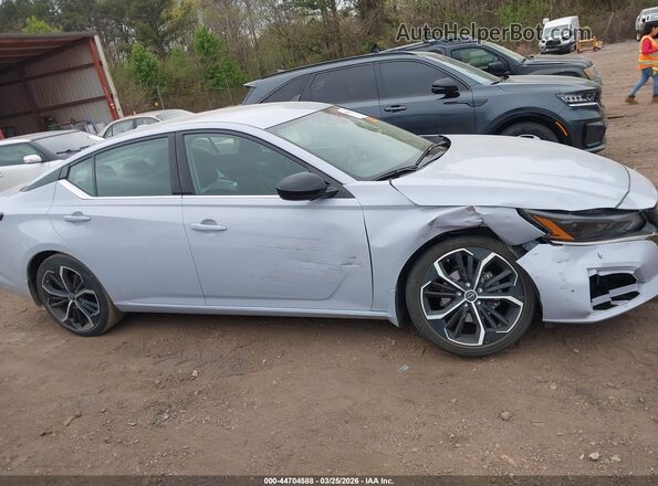 1N4BL4CV7SN351854 2025 NISSAN ALTIMA Light Blue Vista interior trasera
