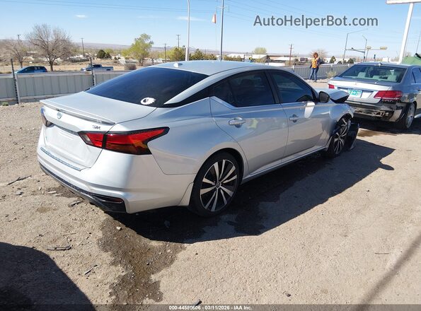 1N4BL4CV8LN310473 2020 NISSAN ALTIMA Серебряный Задняя правая четверть