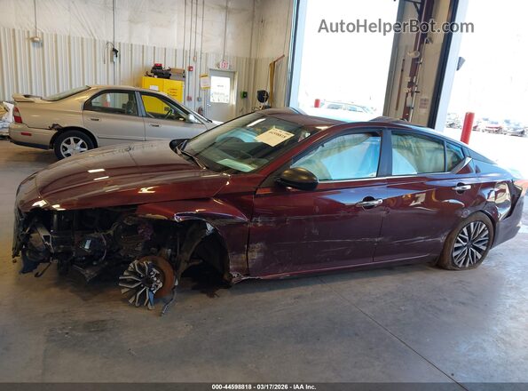 1N4BL4DV0SN326504 2025 NISSAN ALTIMA Red უკანა სალონის ხედი