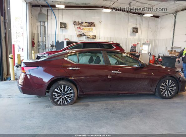 1N4BL4DV0SN326504 2025 NISSAN ALTIMA Red ხელსაწყოთა პანელის ხედი