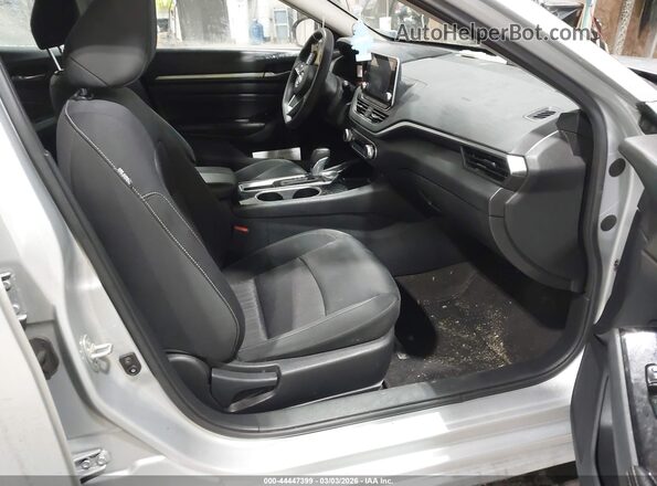 1N4BL4DV2MN416725 2021 NISSAN ALTIMA Серебряный Вид салона спереди