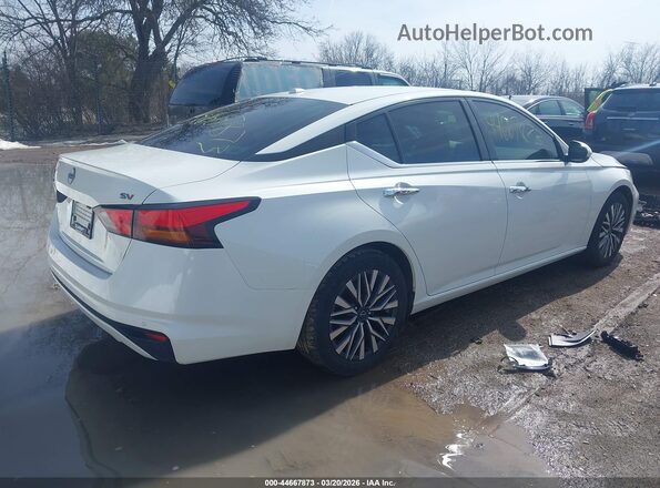 1N4BL4DV3PN380130 2023 NISSAN ALTIMA White Rear right