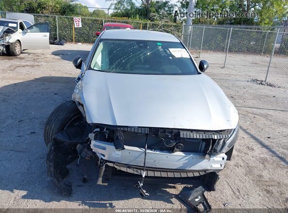 1N4BL4DV3RN411962 2024 NISSAN ALTIMA Silver Widok wnętrza z tyłu