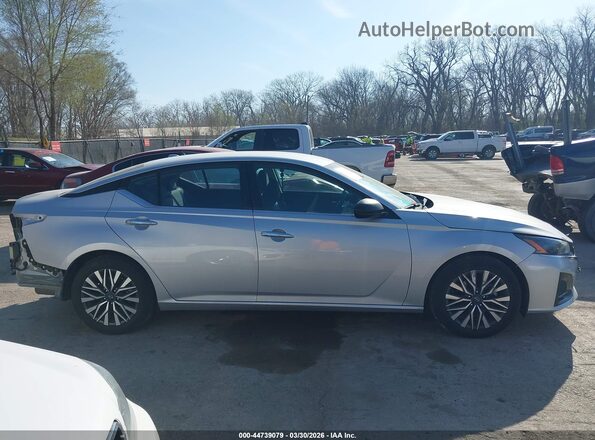 1N4BL4DV5RN338240 2024 NISSAN ALTIMA Silver 360 interior view
