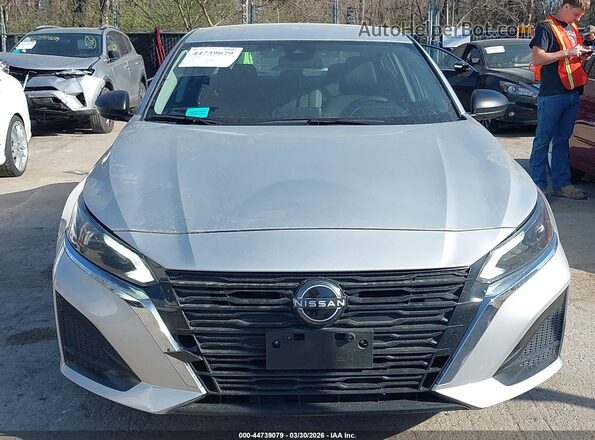 1N4BL4DV5RN338240 2024 NISSAN ALTIMA Silver Rear interior view